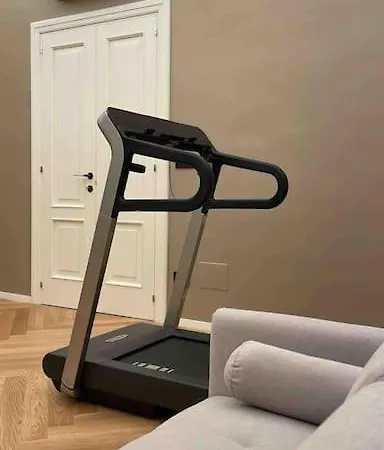 Meh Luxury Centre * Bari