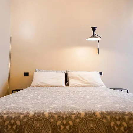 Meh Luxury Centre Apartament *