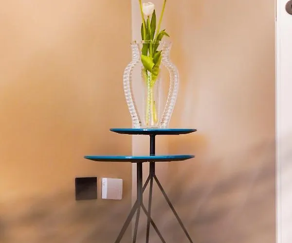 Meh Luxury Centre Bari