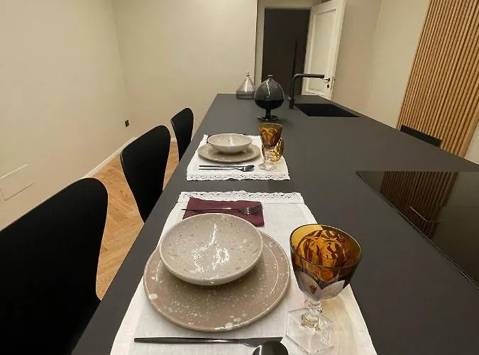 Meh Luxury Centre * Bari